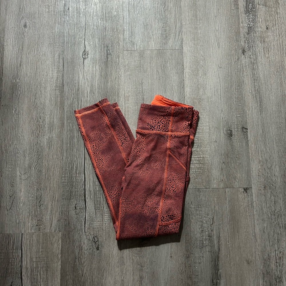 Women’s size 4 Lululemon leggings